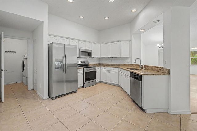 2241 WORTHINGTON GREENS DRIVE, Sun City Center, FL 33573
