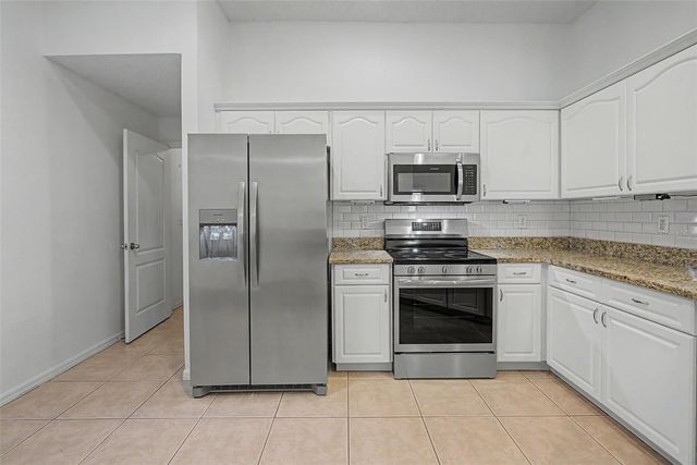 2241 WORTHINGTON GREENS DRIVE, Sun City Center, FL 33573