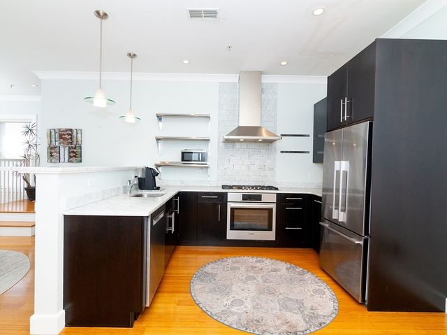 88 B St 301, Boston, MA 02127