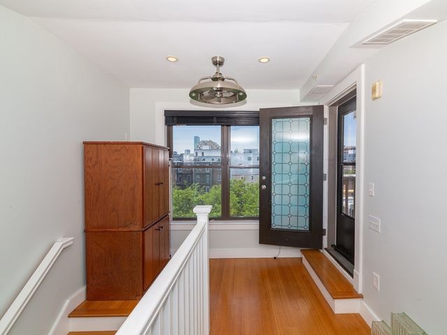 88 B St 301, Boston, MA 02127