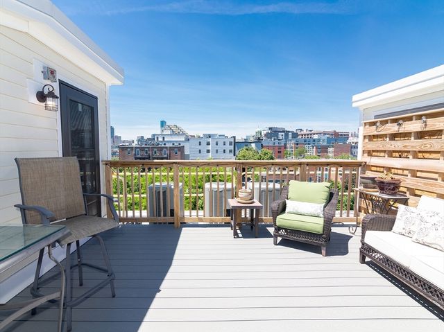 88 B St 301, Boston, MA 02127