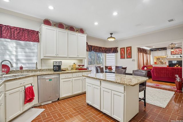 8238 PLUM VALLEY DR, San Antonio, TX 78255