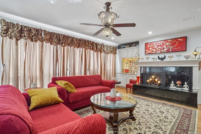 8238 PLUM VALLEY DR, San Antonio, TX 78255