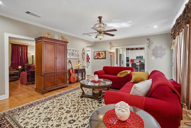 8238 PLUM VALLEY DR, San Antonio, TX 78255