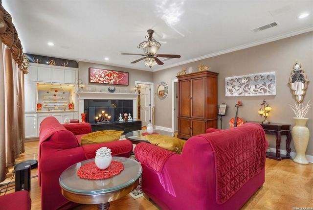 8238 PLUM VALLEY DR, San Antonio, TX 78255