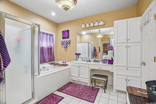 8238 PLUM VALLEY DR, San Antonio, TX 78255