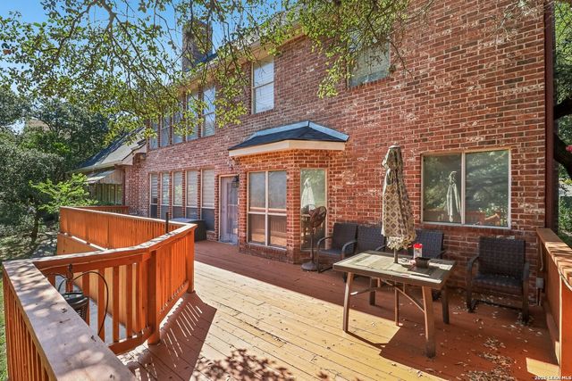 8238 PLUM VALLEY DR, San Antonio, TX 78255