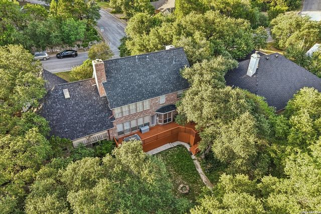 8238 PLUM VALLEY DR, San Antonio, TX 78255