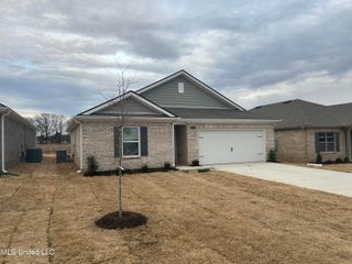 39 Silo Lane, Byhalia, MS 38611