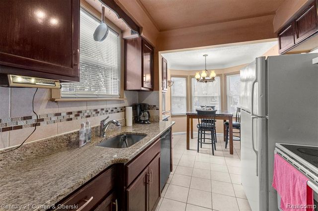 6732 Rockwood, Dearborn Heights, MI 48127