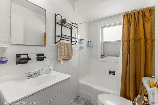 6732 Rockwood, Dearborn Heights, MI 48127