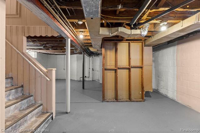 6732 Rockwood, Dearborn Heights, MI 48127