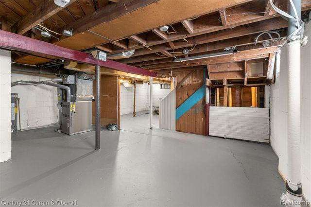 6732 Rockwood, Dearborn Heights, MI 48127