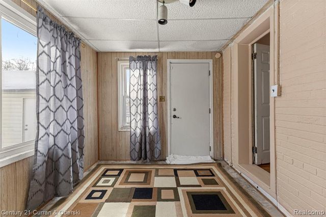 6732 Rockwood, Dearborn Heights, MI 48127