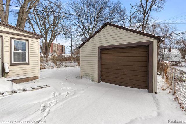 6732 Rockwood, Dearborn Heights, MI 48127