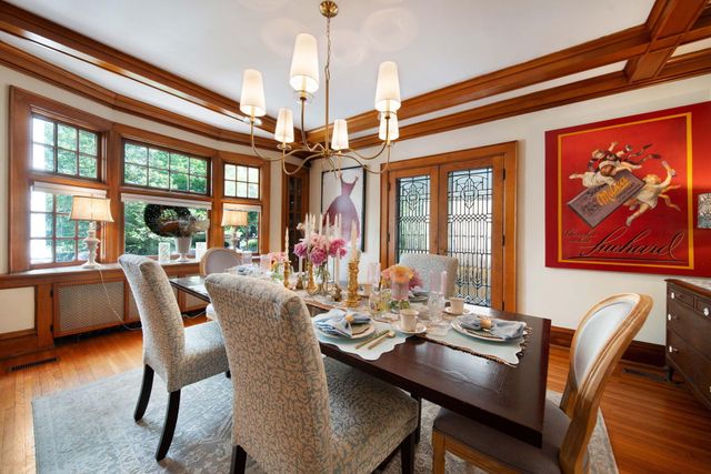 2465 E Broad Street, Columbus, OH 43209