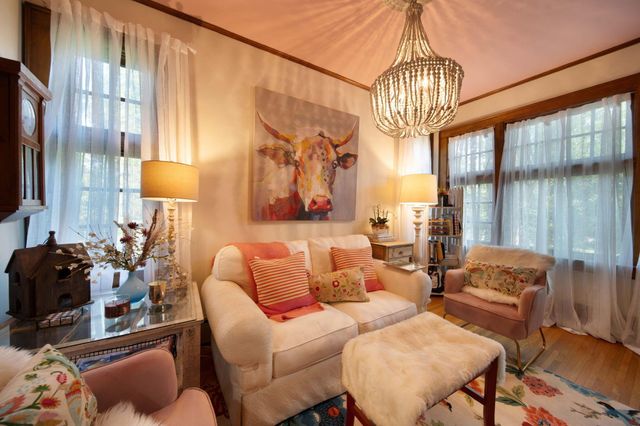 2465 E Broad Street, Columbus, OH 43209