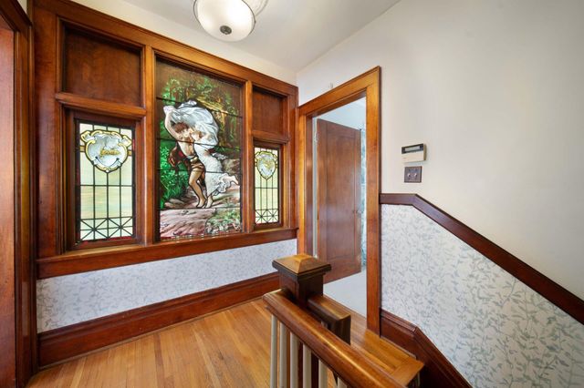 2465 E Broad Street, Columbus, OH 43209