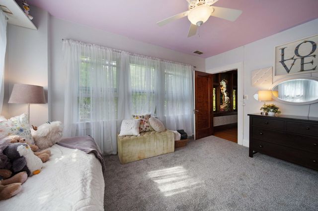 2465 E Broad Street, Columbus, OH 43209