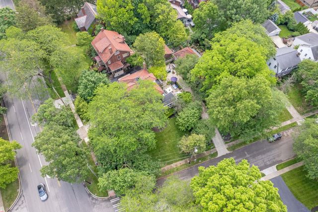 2465 E Broad Street, Columbus, OH 43209