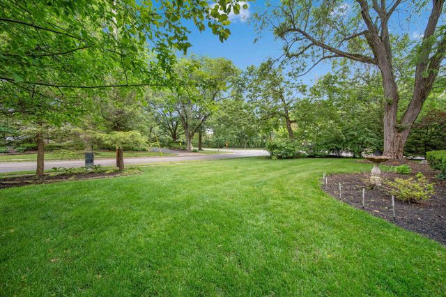 2465 E Broad Street, Columbus, OH 43209