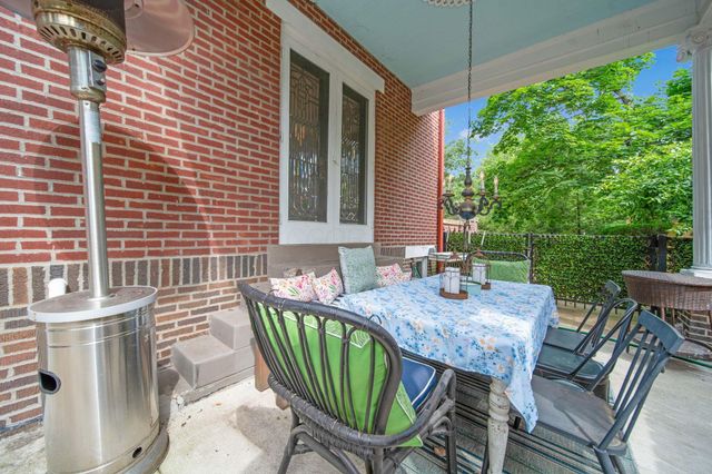 2465 E Broad Street, Columbus, OH 43209