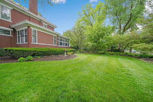 2465 E Broad Street, Columbus, OH 43209