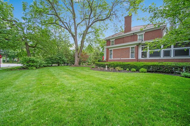 2465 E Broad Street, Columbus, OH 43209