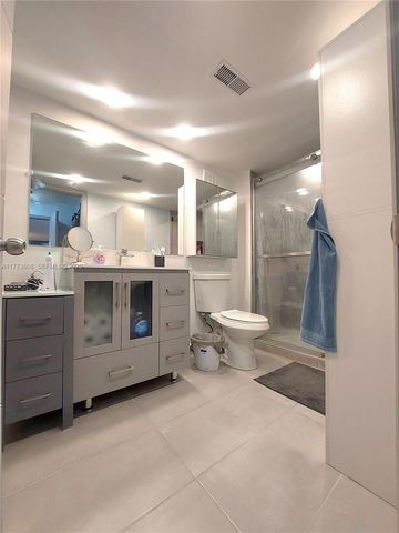 16300 Golf Club Road 317, Weston, FL 33326