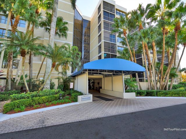 16300 Golf Club Road 317, Weston, FL 33326