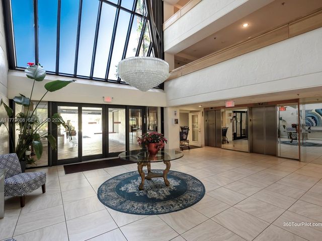 16300 Golf Club Road 317, Weston, FL 33326