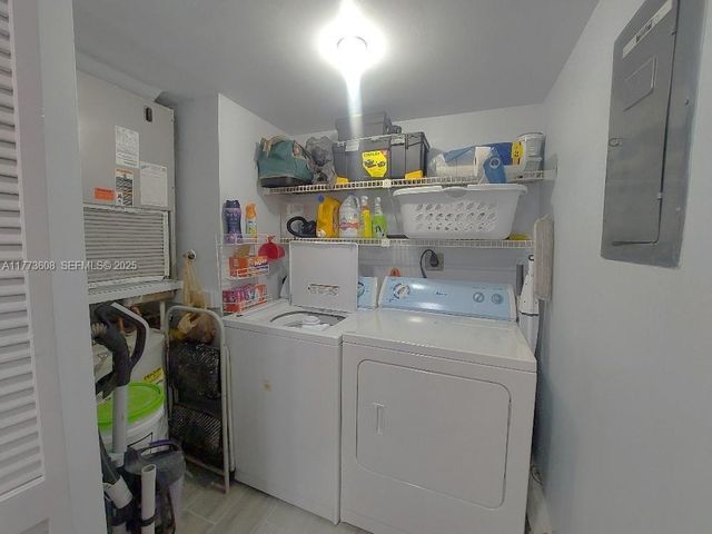 16300 Golf Club Road 317, Weston, FL 33326