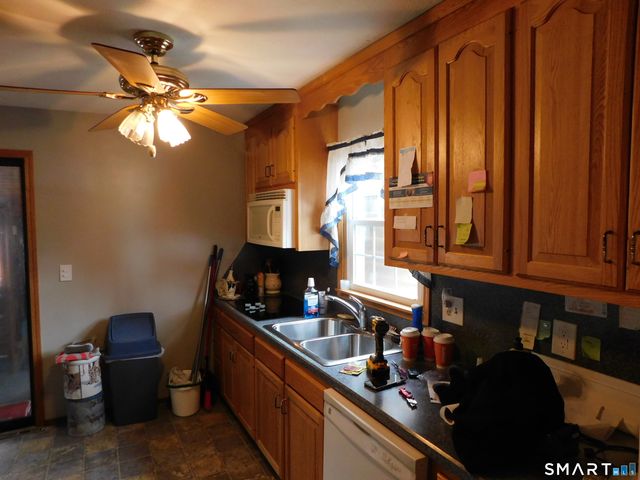 34 Cornwall Drive, Windsor Locks, CT 06096