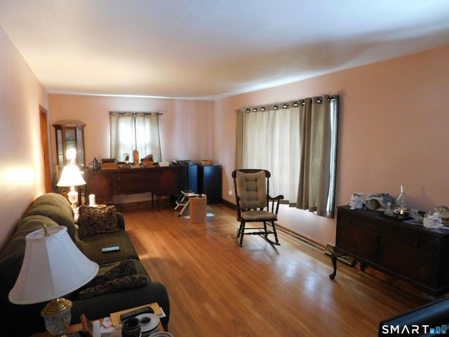 34 Cornwall Drive, Windsor Locks, CT 06096