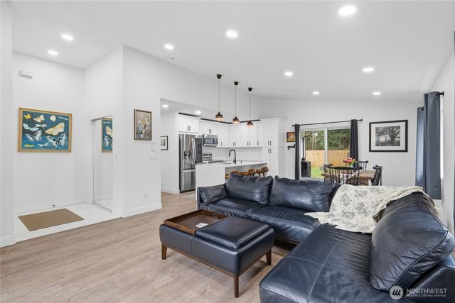 6359 Dardu Road, Maple Falls, WA 98266