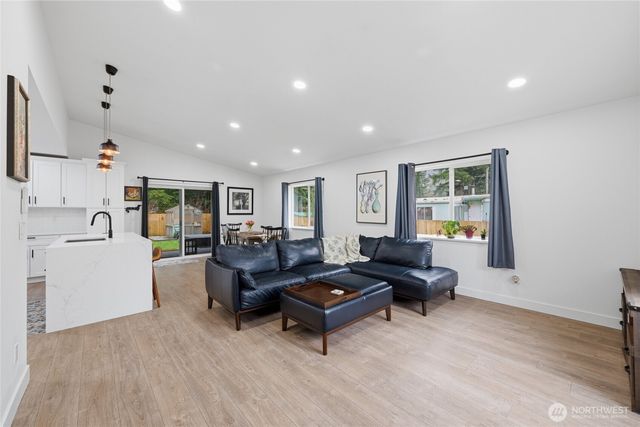 6359 Dardu Road, Maple Falls, WA 98266