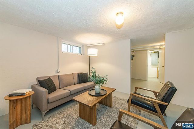 61-63 Claremont Avenue 1, Montclair, NJ 07042