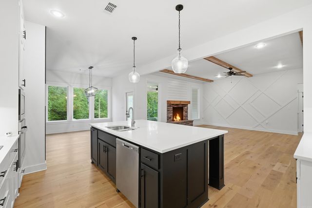 13032 Avilla Hills Cove, Alexander, AR 72002