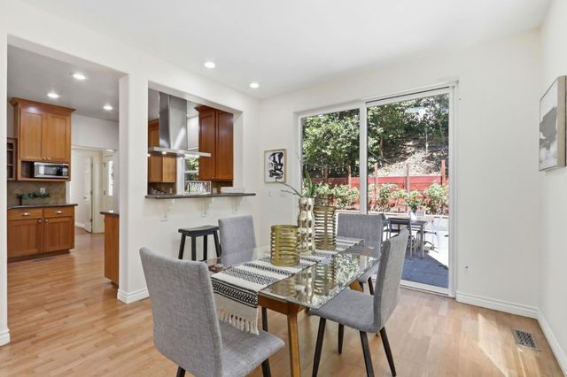 338 Creekside Village Drive, Los Gatos, CA 95032