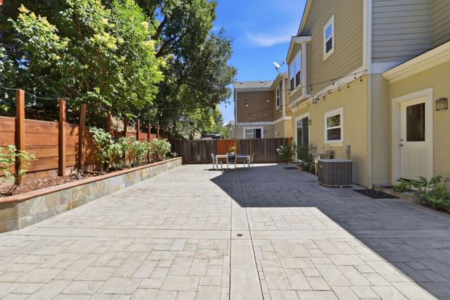 338 Creekside Village Drive, Los Gatos, CA 95032
