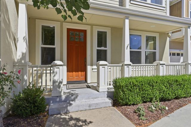 338 Creekside Village Drive, Los Gatos, CA 95032