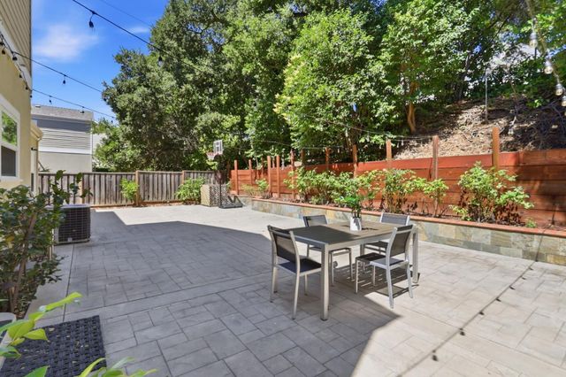 338 Creekside Village Drive, Los Gatos, CA 95032