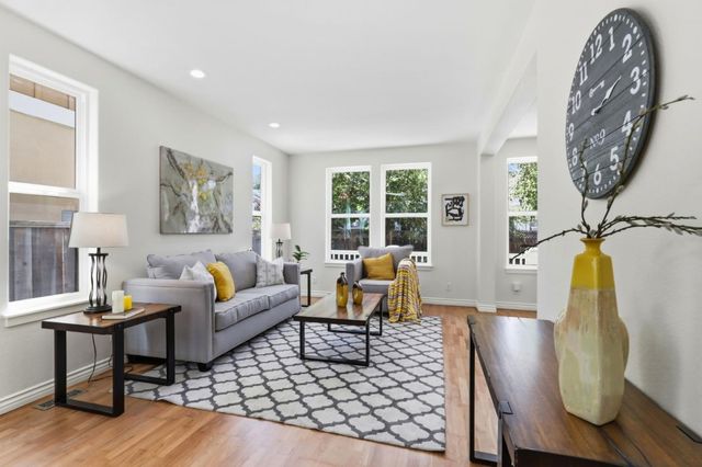 338 Creekside Village Drive, Los Gatos, CA 95032
