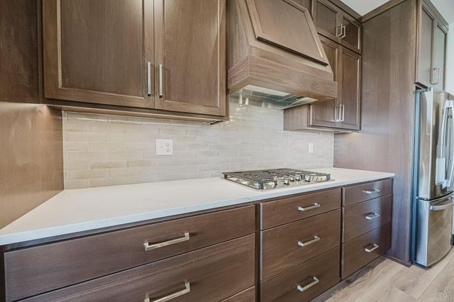 1082 Larkin Lane W, West Fargo, ND 58078