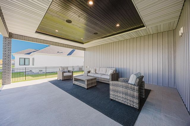 1082 Larkin Lane W, West Fargo, ND 58078