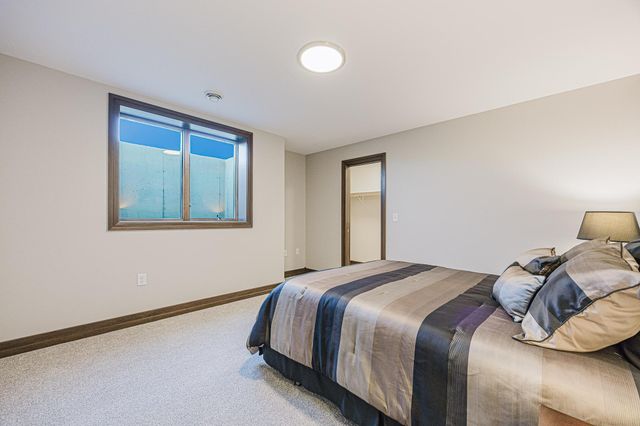 1082 Larkin Lane W, West Fargo, ND 58078