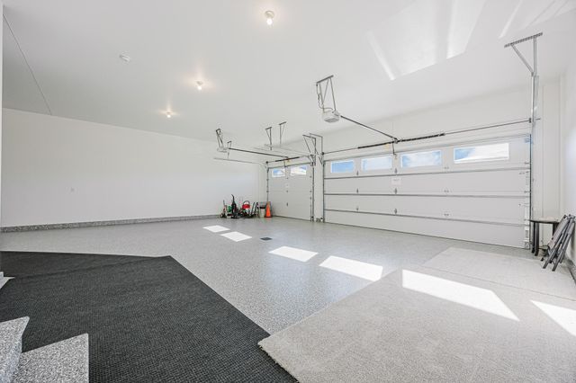 1082 Larkin Lane W, West Fargo, ND 58078