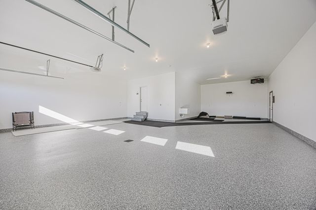 1082 Larkin Lane W, West Fargo, ND 58078