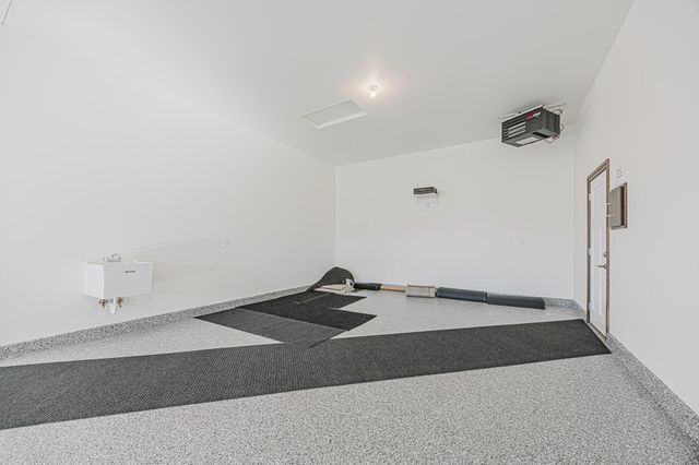 1082 Larkin Lane W, West Fargo, ND 58078