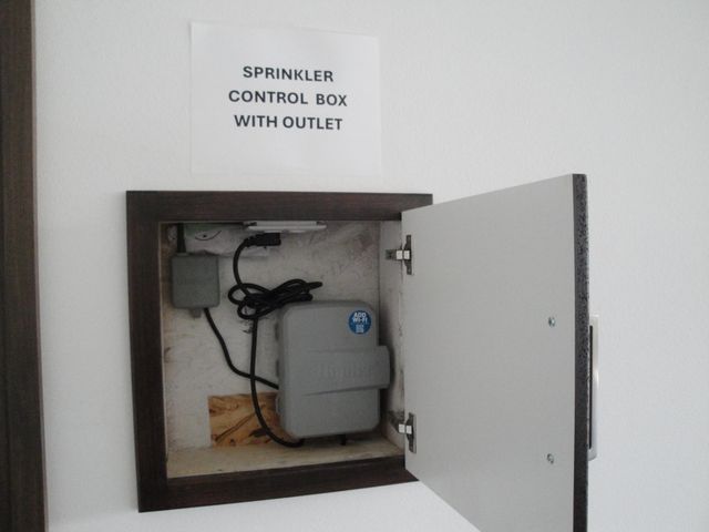 1082 Larkin Lane W, West Fargo, ND 58078